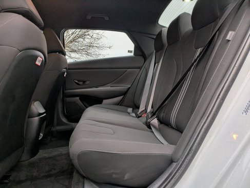 Used 2025 Hyundai Elantra Sport image 14