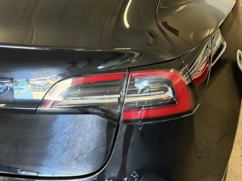 Used 2018 Tesla Model 3 Long Range image 32