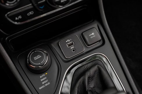 Used 2021 Jeep Cherokee Limited w/ Elite Package image 38