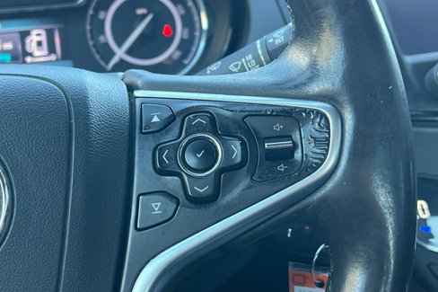 Used 2016 Buick Regal image 36