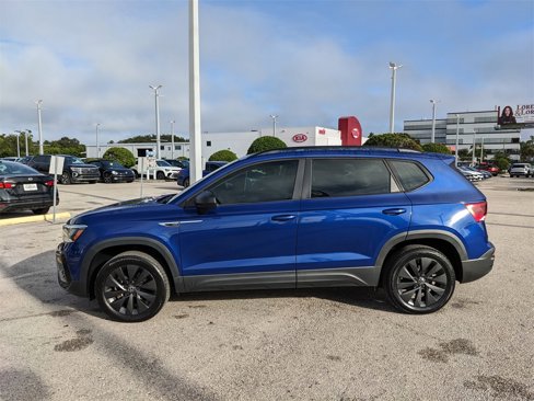 Certified 2022 Volkswagen Taos S image 3