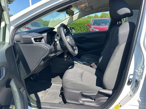 Used 2022 Toyota Corolla LE image 12