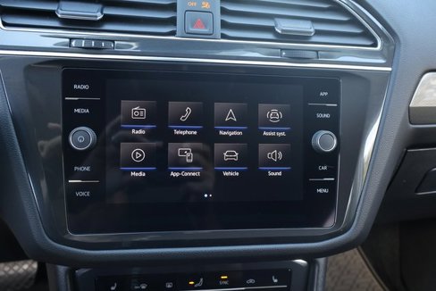 Used 2022 Volkswagen Tiguan SE image 24