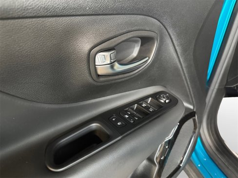 Used 2020 Jeep Renegade Altitude image 14