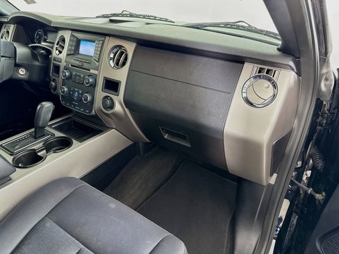 Used 2017 Ford Expedition XLT image 33