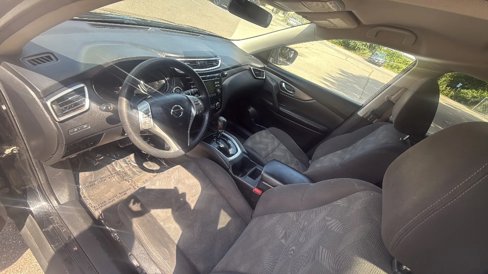 Used 2016 Nissan Rogue SV image 17