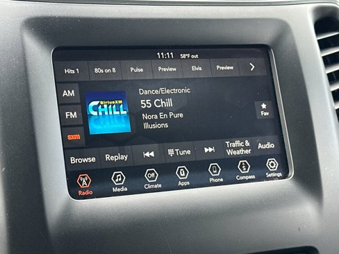 Used 2019 Jeep Cherokee Latitude Plus image 18