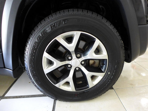 Used 2018 Jeep Cherokee Trailhawk w/ Quick Order Package 27L image 76