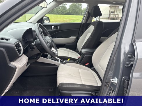 Used 2025 Hyundai Venue SEL image 9