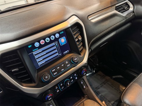 Used 2019 GMC Acadia SLT image 46