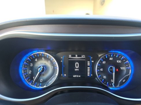 Used 2022 Chrysler Voyager LX image 26