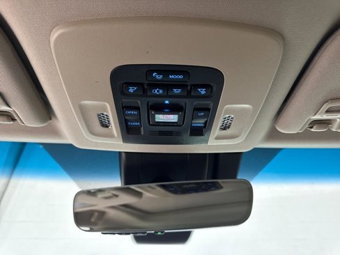 Used 2020 Toyota Avalon Limited image 53