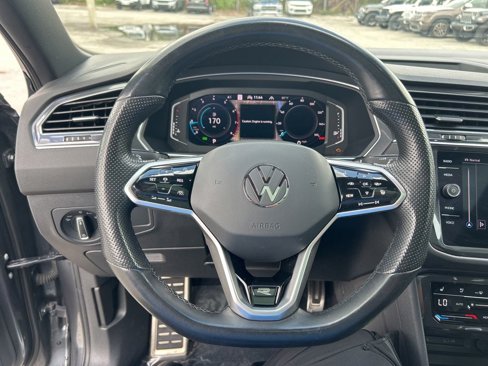 Used 2022 Volkswagen Tiguan SEL R-Line image 15