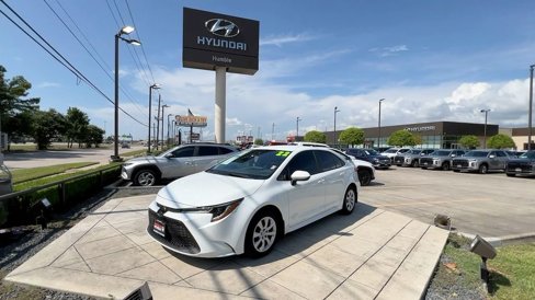 Used 2022 Toyota Corolla LE image 9