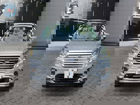 Used 2019 Ford Escape SEL image 8
