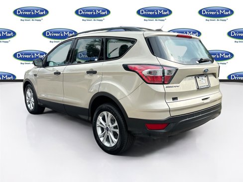 Used 2017 Ford Escape S image 6