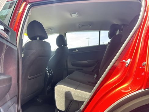 Used 2021 Kia Sportage LX image 10