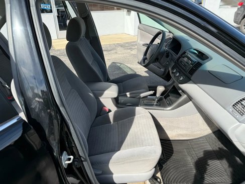 Used 2005 Toyota Camry image 10
