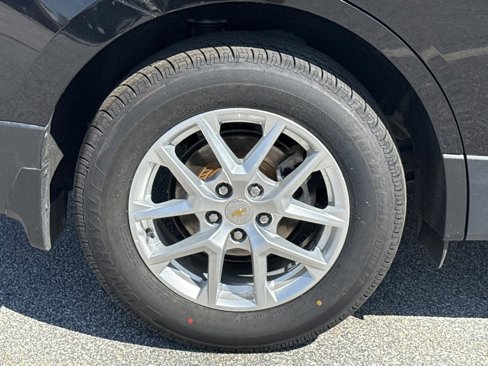 Used 2022 Chevrolet Equinox LS w/ LS Convenience Package image 9