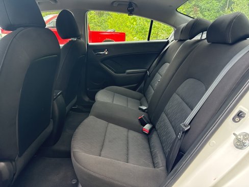 Used 2016 Kia Forte LX image 31
