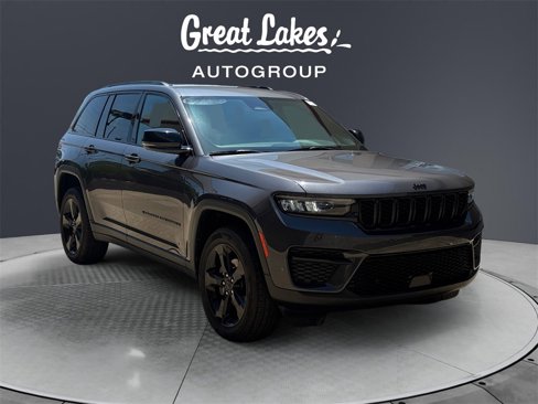 Used 2023 Jeep Grand Cherokee Altitude image 7