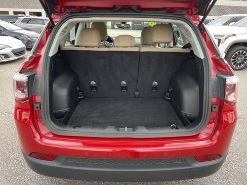 Used 2018 Jeep Compass Sport w/ Tech Group image 17