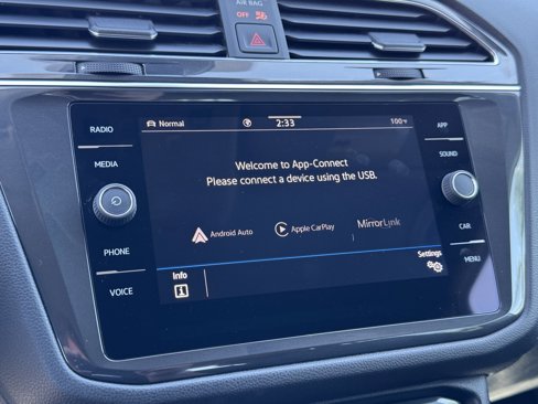 Certified 2023 Volkswagen Tiguan SE image 26