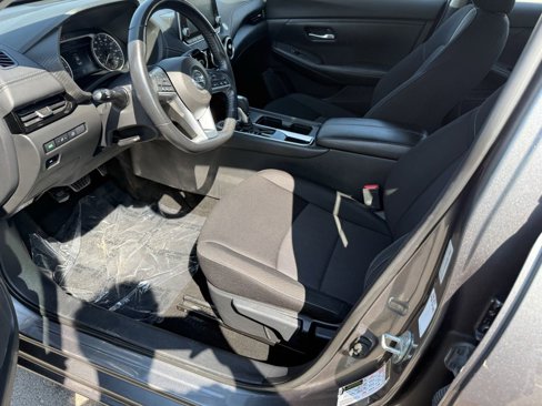 Used 2022 Nissan Sentra SV image 9