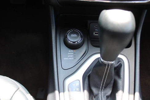 Used 2016 Jeep Cherokee Limited image 42