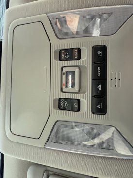 Used 2020 Toyota RAV4 XLE Premium image 29