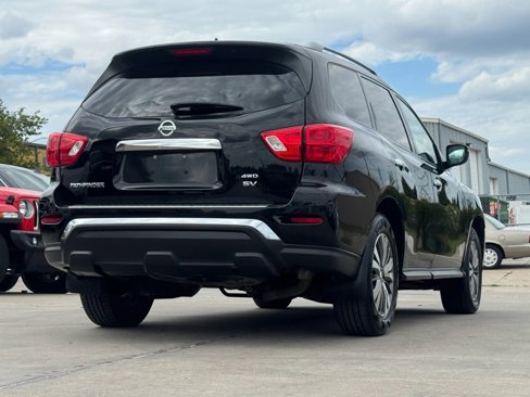 Used 2018 Nissan Pathfinder S image 8