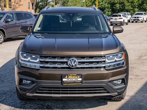 Used 2019 Volkswagen Atlas SE w/ Panoramic Sunroof Package image 2