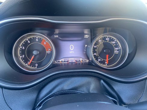 Used 2019 Jeep Cherokee Limited w/ Luxury Group image 21