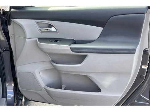 Used 2016 Honda Odyssey Touring Elite image 22