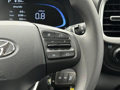 New 2025 Hyundai Venue SE image 19