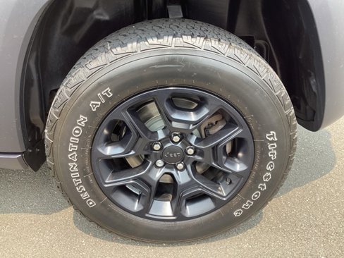 Used 2021 Jeep Cherokee Trailhawk w/ Premium Leather Package image 11