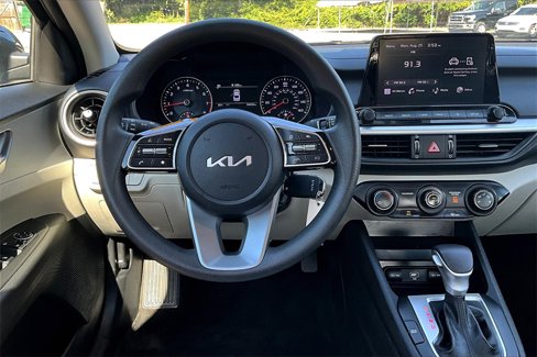 Used 2023 Kia Forte LXS image 8