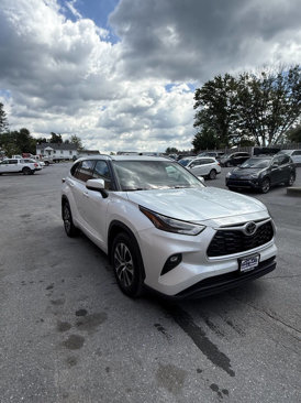 Used 2022 Toyota Highlander XLE image 5
