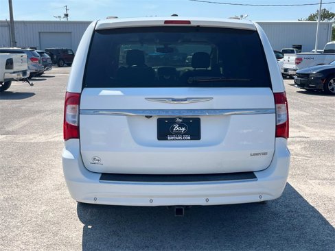 Used 2014 Chrysler Town & Country Limited w/ Luxury Group image 4