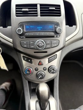 Used 2015 Chevrolet Sonic LT image 4