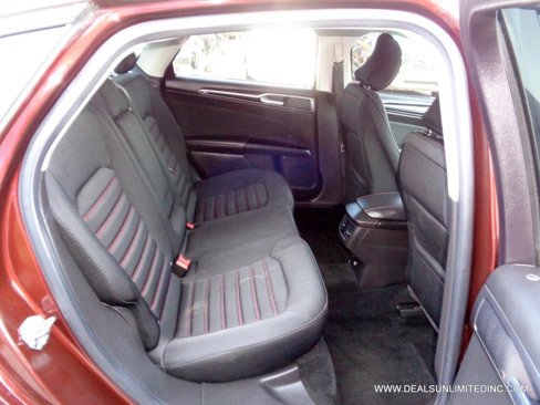 Used 2016 Ford Fusion SE image 18