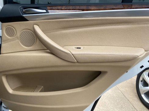 Used 2007 BMW X5 4.8i image 16