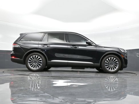 Used 2023 Lincoln Aviator Reserve w/ Elements Package Plus image 39