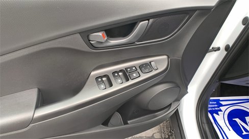 Used 2021 Hyundai Kona SE image 10