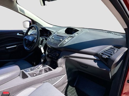 Used 2017 Ford Escape SE image 27