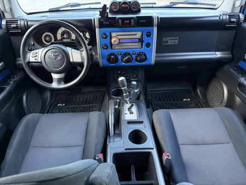Used 2007 Toyota FJ Cruiser 4WD image 3