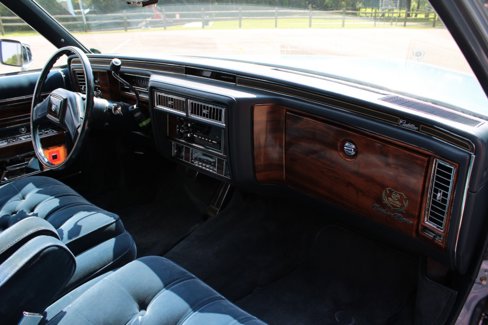 Used 1987 Cadillac Brougham image 20