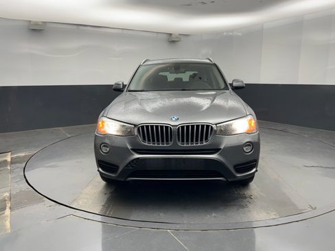 Used 2017 BMW X3 xDrive28i image 3