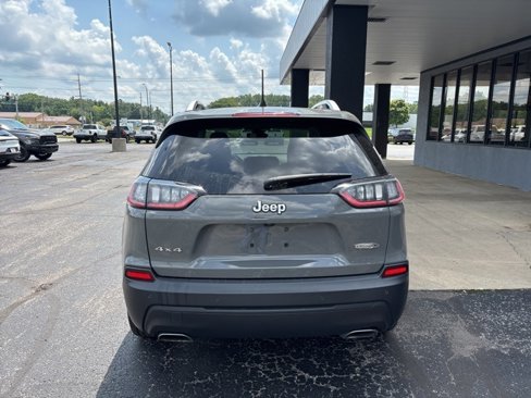 Used 2021 Jeep Cherokee Latitude Lux w/ Comfort/Convenience Group image 9