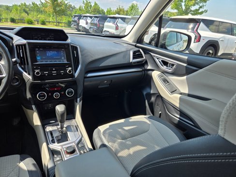 Used 2023 Subaru Forester Premium image 11